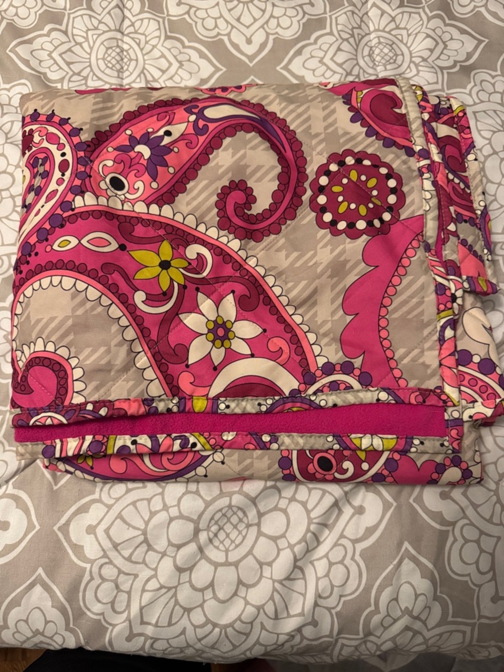 Vera Bradley Paisley Meets Plaid Pink Quilted Throw Blanket 50”x59”